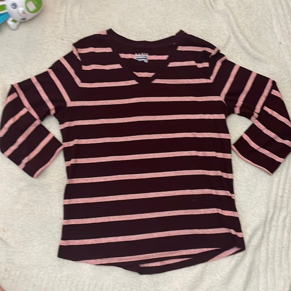 NWOT basic editions quarter length top size medium